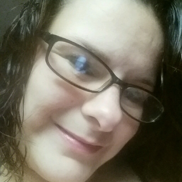 Meet your Posher, Mindy - Picture 1 of 1